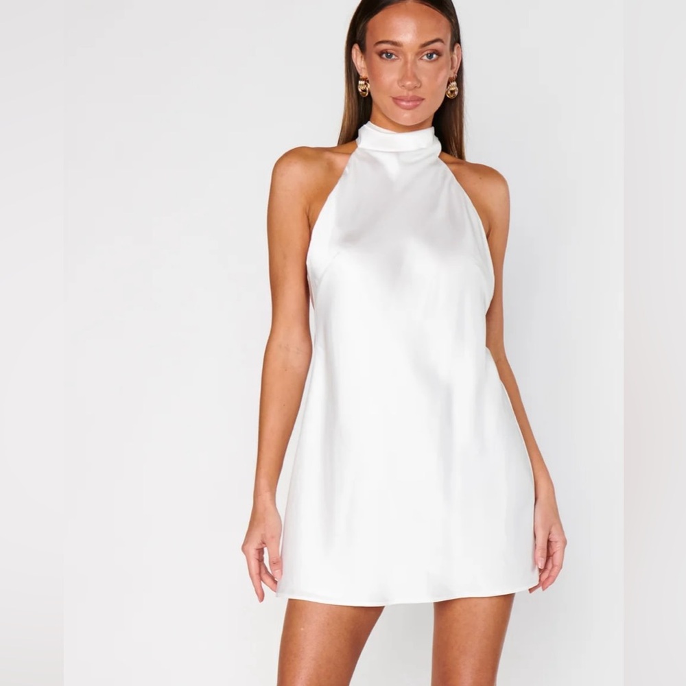 Chic White Backless Halter Dress